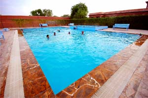 Sardar Club Swimming Pool
